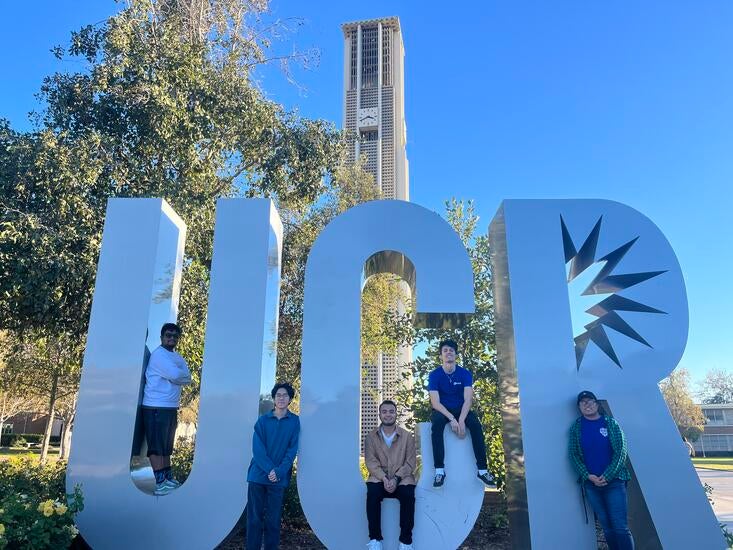 Tomorrow's Teachers in Science & Math Professional Assoc. (c) UCR Tomorrow's Teachers in Science & Math Professional Assoc. (c) UCR